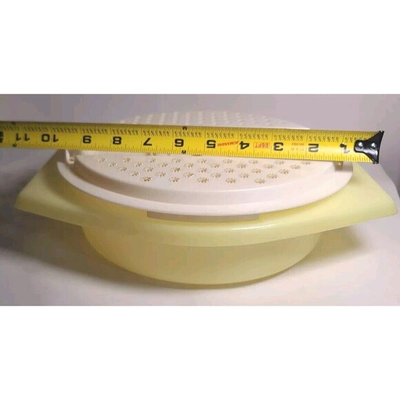 Vintage 2 Piece Tupperware Cheese Shredder Grater & Bowl Set Yellow/white - Picture 3 of 7